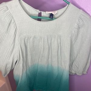 Teal faded puffy short sleeve shirt